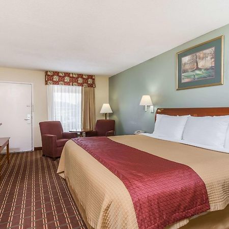 Days Inn By Wyndham Orangeburg Exterior foto