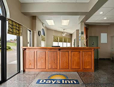 Days Inn By Wyndham Orangeburg Exterior foto