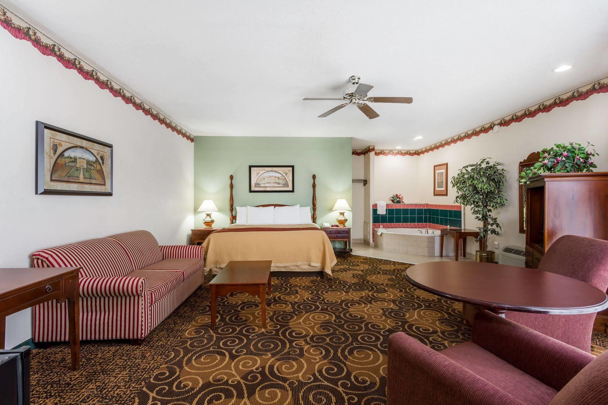 Days Inn By Wyndham Orangeburg Exterior foto