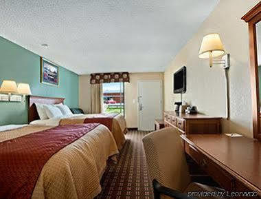 Days Inn By Wyndham Orangeburg Exterior foto