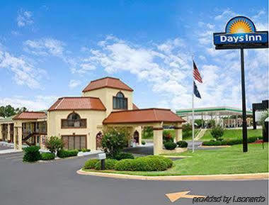Days Inn By Wyndham Orangeburg Exterior foto